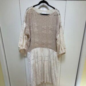 Museo beautiful Lace dress, beige and off white lace with a drop waist Size L/XL